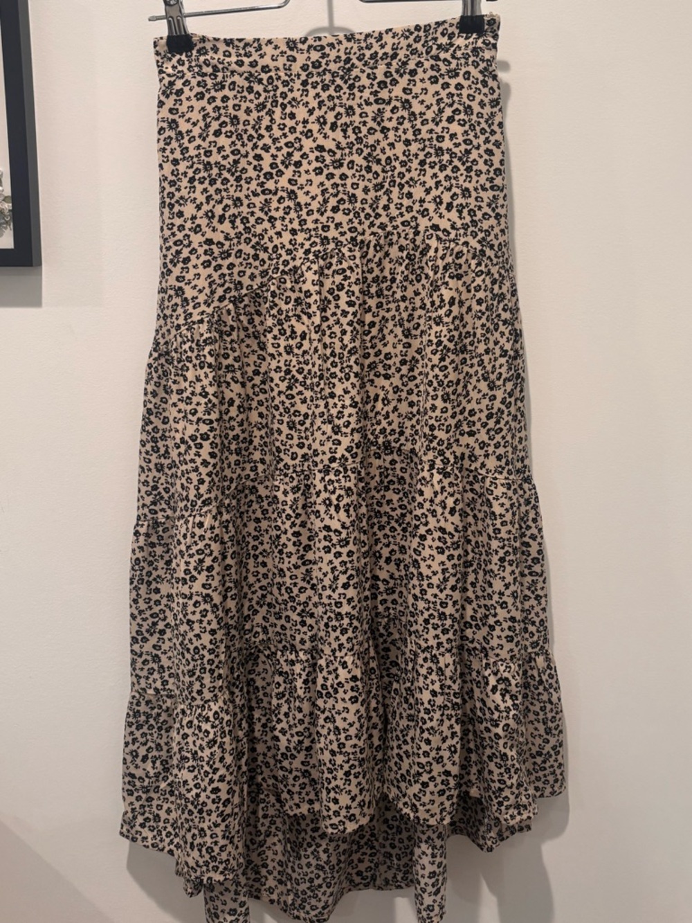 Wishlist Black and White Floral Tiered Midi Skirt